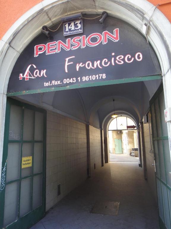 Pension San Francisco Wina Bagian luar foto